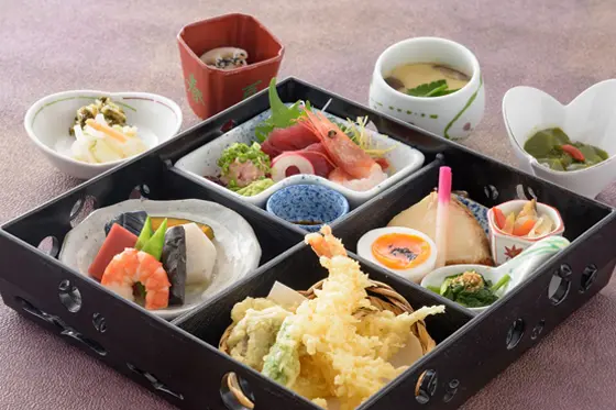 松花堂弁当